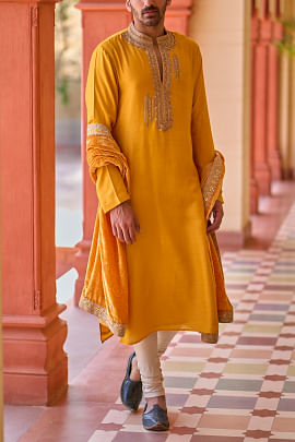 Ranbir Kapoor - SINGLE Printed Men Round Neck Blue, Orange T-Shirt - Buy Ranbir  Kapoor - SINGLE Printed Men Round Neck Blue, Orange T-Shirt Online at Best  Prices in India