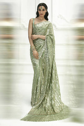 Manish Malhotra Stylish Crop Tops Skirts Lehenga Collection 2023 | Stylish  crop top, Lehenga saree design, Crop top skirt