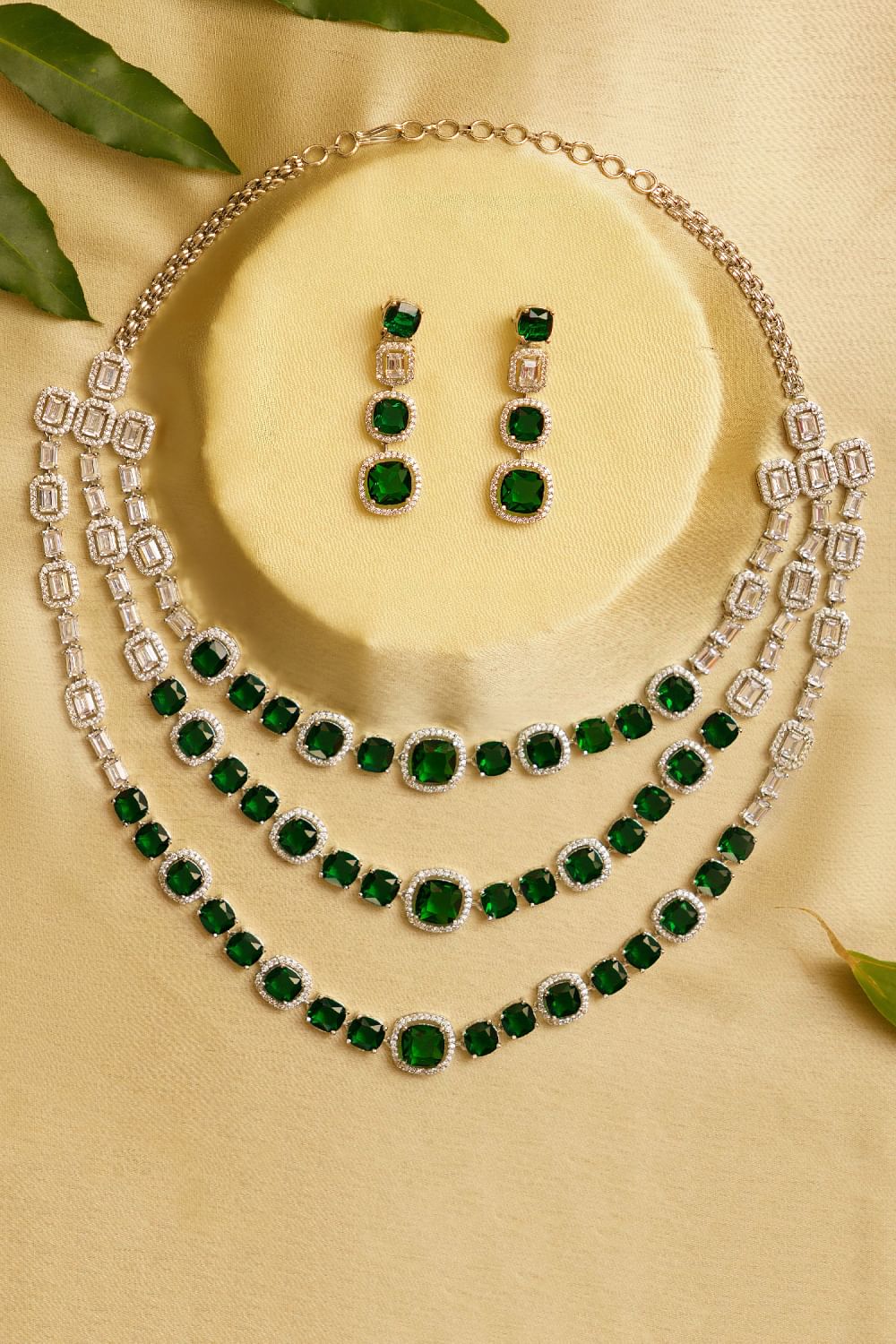 Diamond necklace outlet with green stone