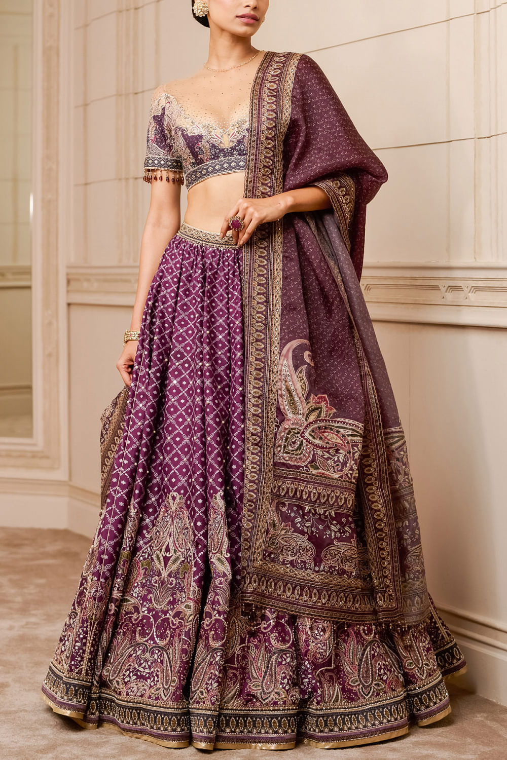 Brinjal Colour Soft Handloom Zari Weaving Silk Saree at Rs 2630.00 |  हैंडलूम रेशम साड़ी - Bhakti Silk Mills, Surat | ID: 2850511240991