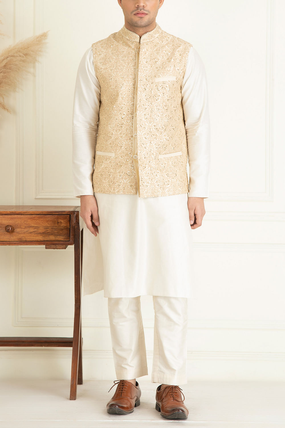 Buy Beige embroidered bandi kurta set by Priyanka Jain at Aashni