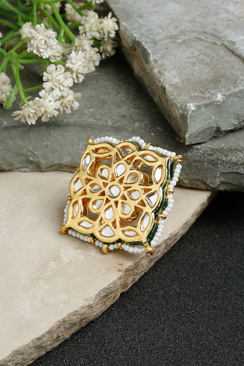 8 kt. Gold, Goldschiede-Arbeit - gold ring with - emerald green agate - Ring  Akoya Pearl - Catawiki