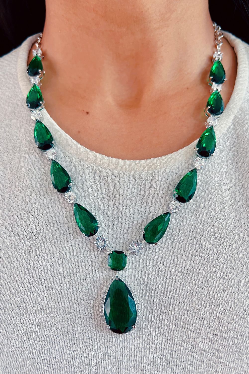 Swarovski green outlet stone necklace