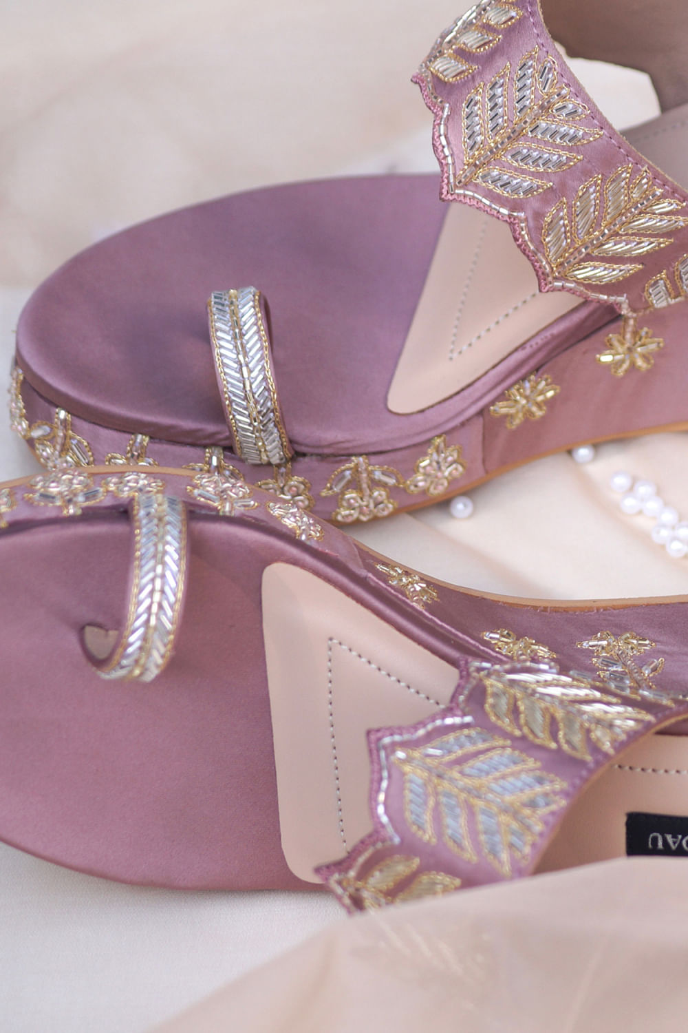 Pink discount leaf sandals