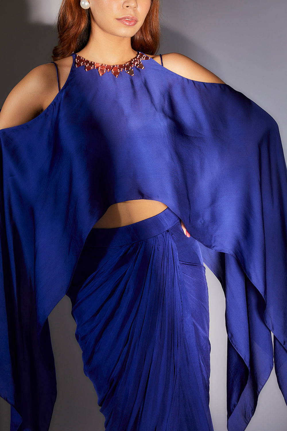 Cold top shoulder cape
