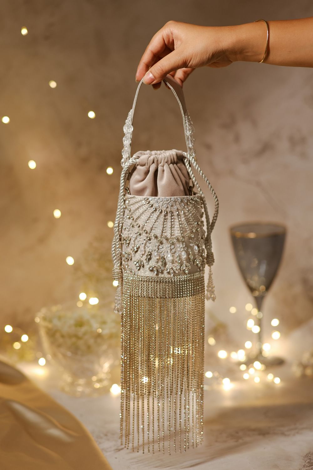 Tassel shop bucket bag