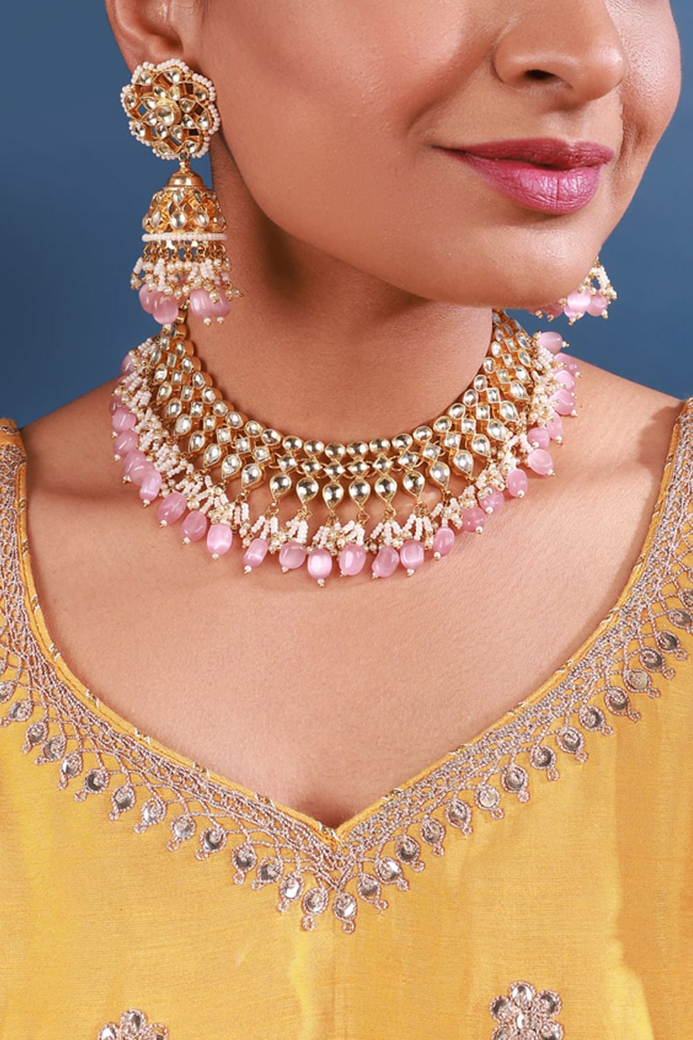 White kundan studded necklace set