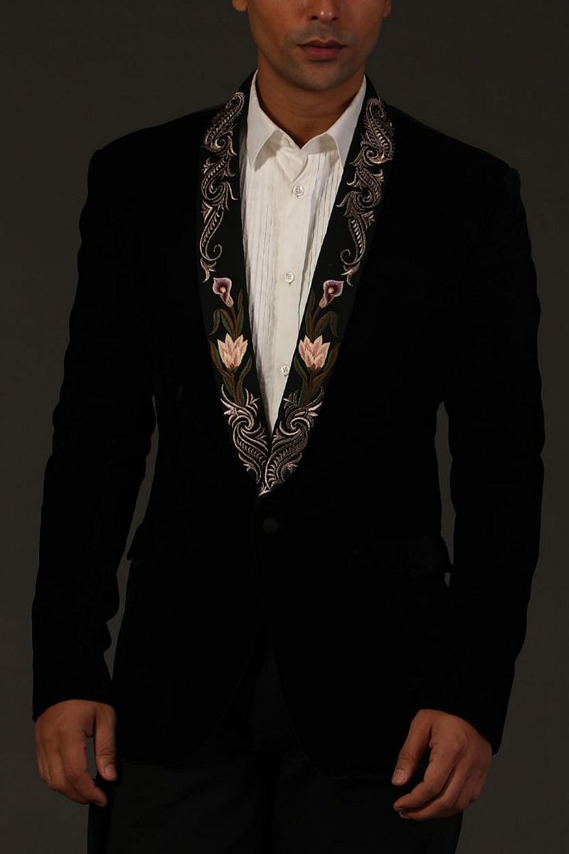 Embroidered tuxedo new arrivals jacket