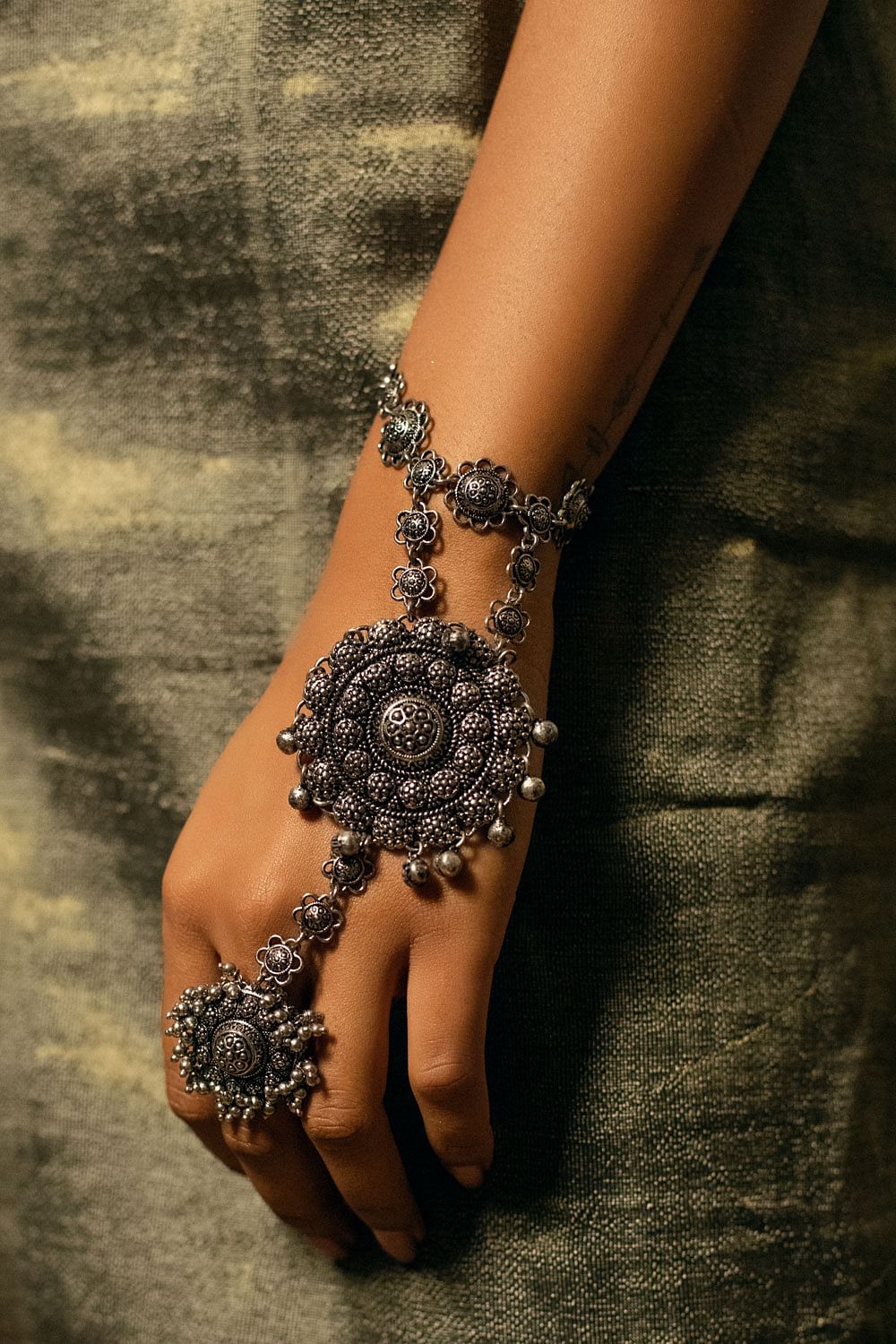 Hathphool design deals silver