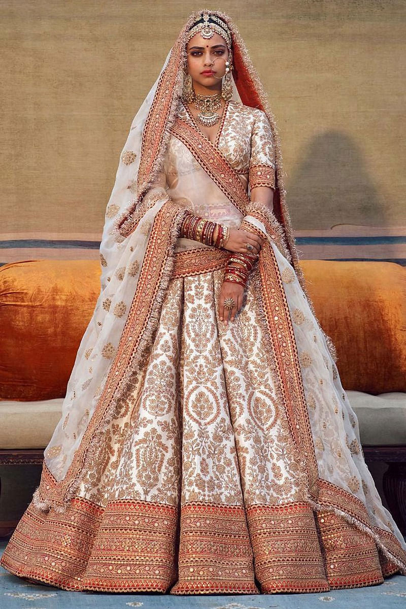 BROWNGXL ღ | Sabyasachi bridal, Sabyasachi lehenga bridal, Sabyasachi