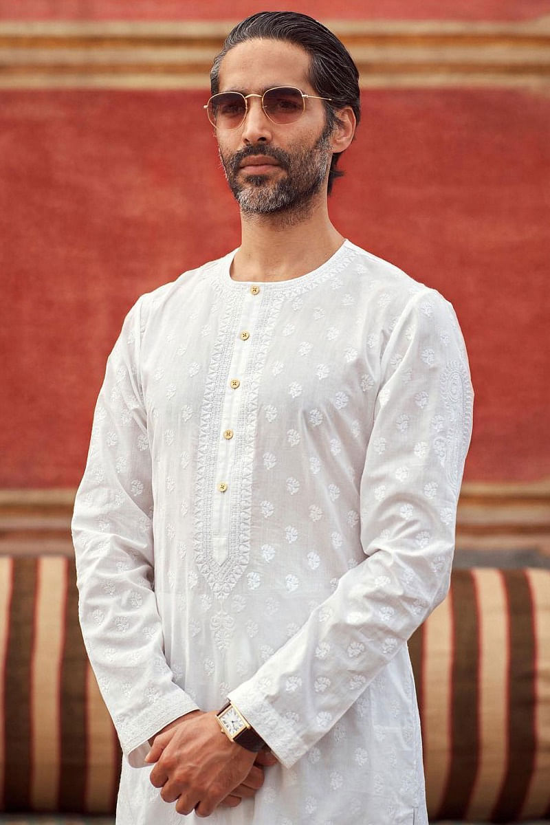 Printed Men White Cotton Kurta Pajama at Rs 1750/set in Surat | ID:  2850351565133
