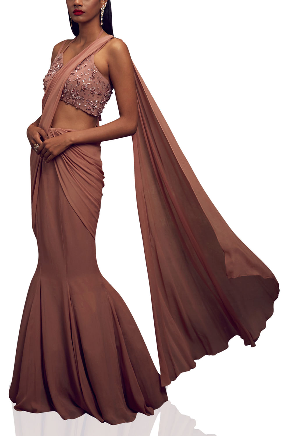 Buy Dusty rose fishtail saree gown by Shloka Khialani at Aashni and Co