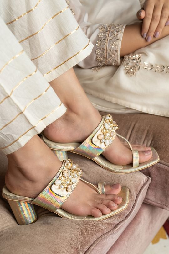 Kolhapuri designer chappal online