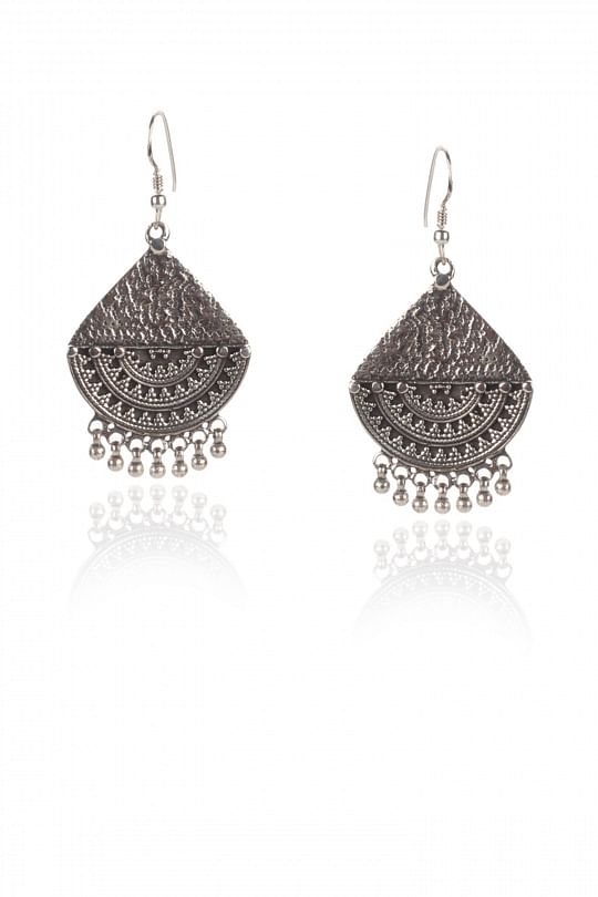 Sangeetha boochra silver jwellery top