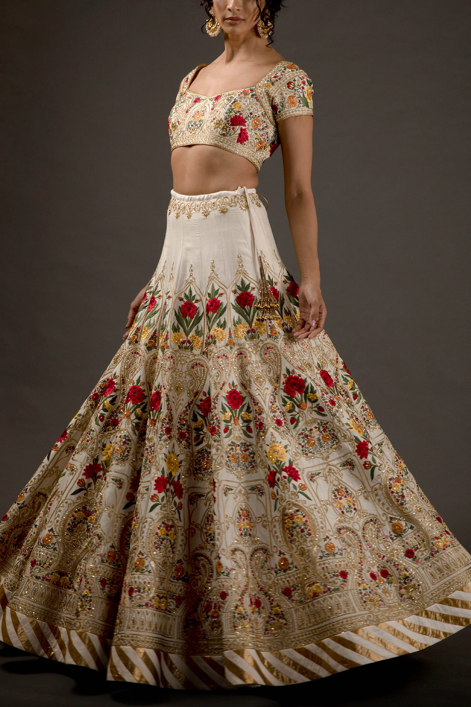 Buy Ivory embroidered lehenga set by Rohit Bal at Aashni and Co
